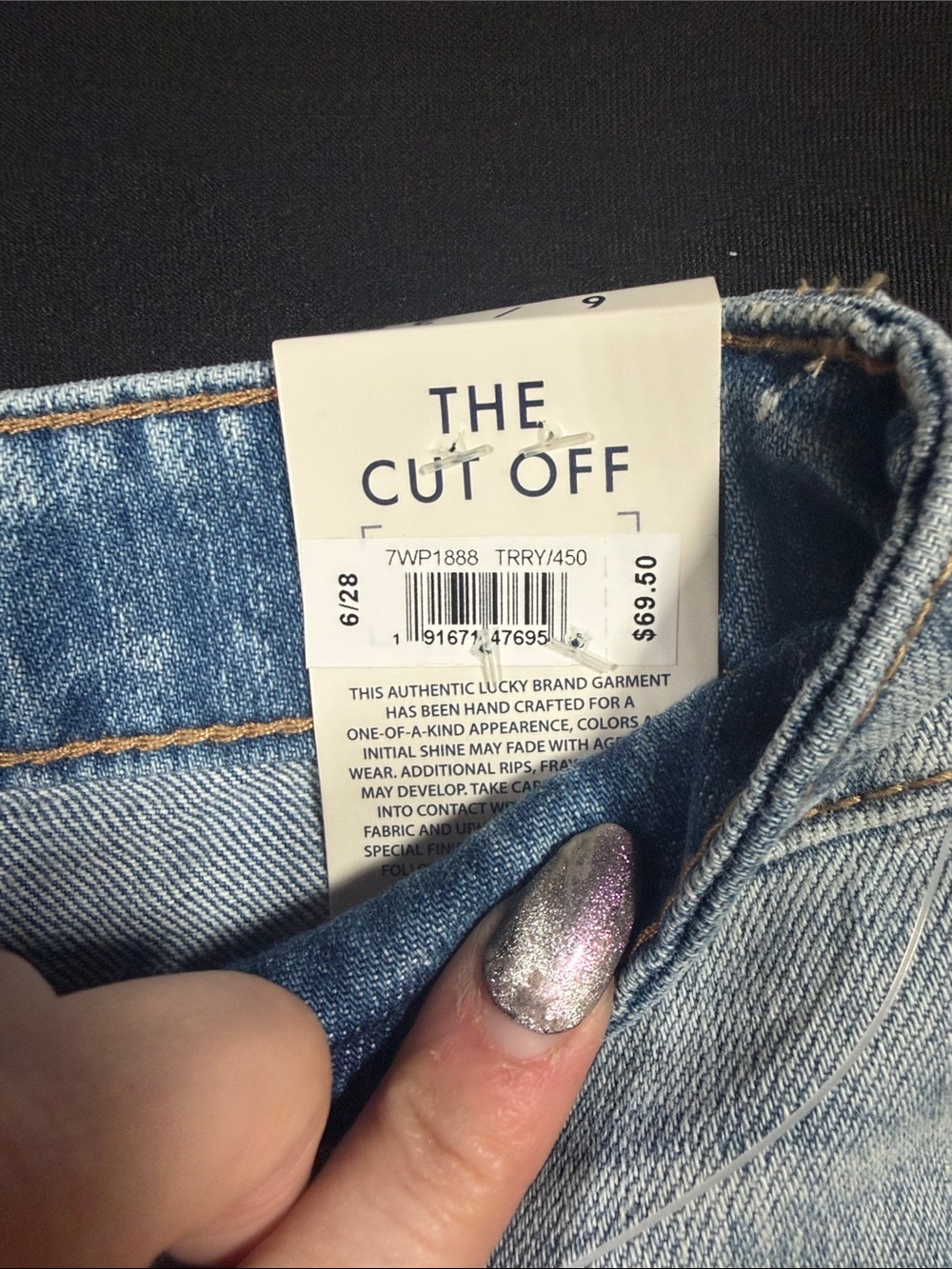 NWT Lucky Brand The Cut Off Distressed Denim Shorts Light Wash 6/28 - Picture 3 of 10